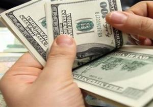 الدولار يثبت أمام الجنيه في البنوك بعد أول عطاءات المركزي الأسبوعية