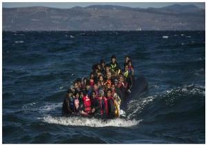 بالفيديو: حرس السواحل الإيطالي ينقذ 112 لاجئً بينهم أطفال