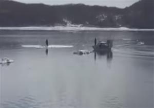 فتاتان تعرضا حياتهما للخطر من اجل التقاط "سيلفي"