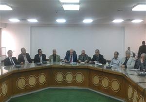 رئيس الشركة القابضة للنسيج: أزمة الدولار عادت بالخير على الصناعة في مصر