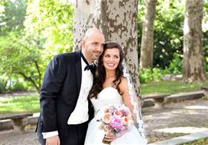 أخفت حقيقتها بالماكياج عن زوجها لمدة عام.. فماذا كان رد فعله؟!