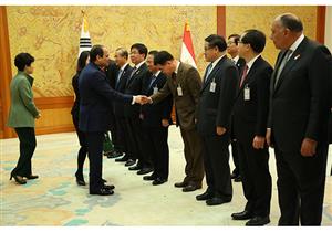 السيسي يستعرض مع رؤساء الشركات الكورية ما تمثله مصر من سوق واعد وقاعدة للتصدير