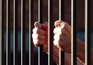 استمرار حبس سائق متهم بقتل صديقه في الصف 15 يومًا