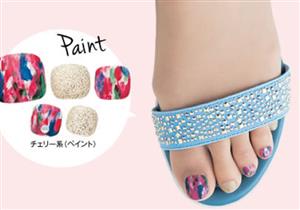 بالصور.. ابتكار ياباني.. جورب بأظافر ملونة يحل مشكلة الوضوء