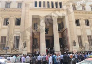 الاعتداء على أهالي متظاهري "25 أبريل" أمام محكمة عابدين