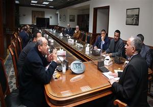 وزير الري يلتقي ١٠ نواب.. ويوجه بدراسة شكواهم  