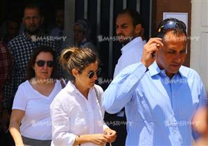 مصراوي مع أهالي الطائرة المنكوبة: إغماءات وصراخ.. وأمل في "النجاة"