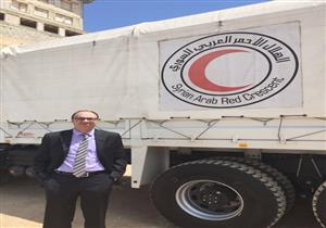 سفارة مصر بدمشق تُسلم الهلال الأحمر السوري مساعدات إنسانية للمناطق المنكوبة