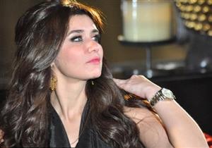 غادة عادل ترقص على أغنية "رسمها" لعمرو دياب بحفل زفاف كريم السبكي