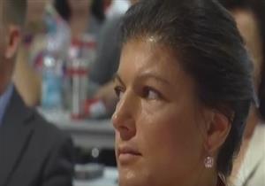 نائبة ألمانية تتعرض لهجوم بـ"الكعكة" بسبب موقفها من اللاجئين