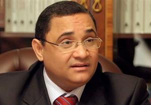 عبدالرحيم علي يطالب بعقد جلسة بين "الصحفيين" والداخلية لحل الأزمة