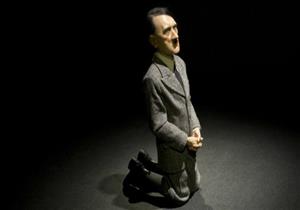 بيع تمثال "هتلر الراكع" في مزاد بأكثر من 17 مليون دولار