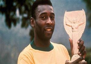 بيليه يبيع مقتنياته التاريخية في كرة القدم في مزاد علني بلندن