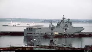 البحرية الفرنسية توقف زورقًا سريعًا محملًا بـ2.4 طن كوكايين