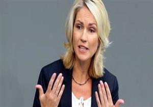 وزيرة الأسرة الألمانية تدعو الى توفير المزيد من الحماية للعاهرات