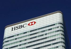 النيابة تنتقل لمعاينة موقع حادث الهجوم على بنك HSBC بشارع البطل