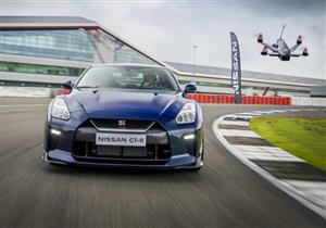 بالفيديو.. نيسان تصنع طائرة لمواجهة إحدى سياراتها!