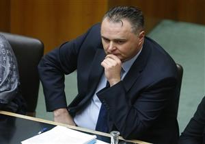 وزير دفاع النمسا يعرب عن تخوفه من عدم صمود إيطاليا أمام اللاجئين