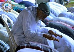 ما حكم الصلاة جالساً ؟