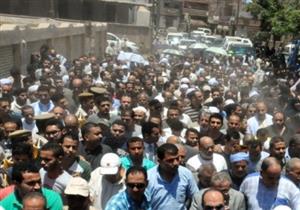 محافظ قنا يتقدم جنازة شهداء القوات المسلحة من أبناء المحافظة