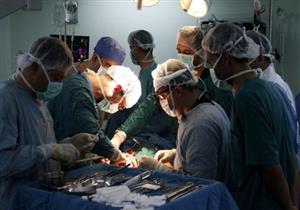 بالصور- استئصال جنين من بطن طفل رضيع بالإسكندرية