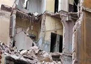 انهيار جزئي لعقار بكوم الشقافة بالإسكندرية.. والسكان يرفضون إخلائه