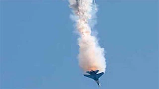 مسؤول أمريكي: المقاتلة "إف 18" سقطت أثناء مناورتها لتفادي نيران الحوثيين