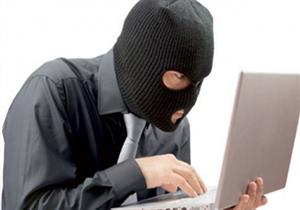 فيروس جديد يسرق البيانات المالية لضحاياه ويمنعهم من الاتصال هاتفيا بالبنوك 