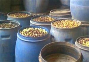 التحفظ على 3.5 طن مخللات فاسدة داخل مصنع بالإسكندرية