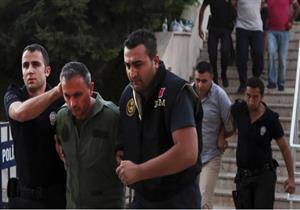 تركيا تحتجز 70 ضابطًا بالجيش للاشتباه فى صلتهم بجولن