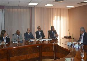 وزير الصناعة يعلن بدء ضخ شركة هندية 280 مليون دولار استثمارات جديدة بمصر