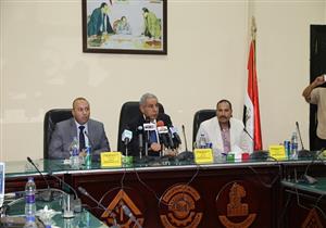 وزيرالصناعة يزور مدينة السادات ويعد بحل مشكلات المستثمرين