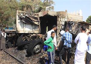 سيارة نقل تصطدم بمزلقان وتتسبب في تأخر ٦ قطارات بالمنوفية