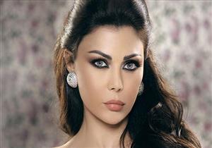 بالصور- معجب يثير ذعر هيفاء وهبي ويعرض عليها الزواج