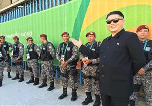 بالفيديو والصور - شبيه زعيم كوريا الشمالية يلفت الأنظار في الأوليمبياد