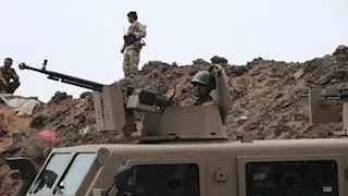 القوات المسلحة اليمنية تستهدف تجمعا ومركز لقيادة ميليشيا الحوثي 