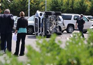 بالفيديو.. امرأة تحطم سيارتها الجديدة قبل شرائها!