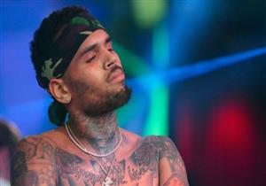 القبض على المغني كريس براون لـ "تهديده امرأة بمسدس"