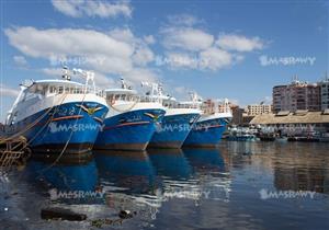 بعد أن تكلفت 48 مليون جنيه.. مراكب الصيد الجديدة بهيئة القناة معرضة "للصدأ"