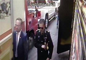 صورة للسفير الأمريكي مع عقيد تركي قبيل الانقلاب