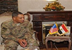 وصول قائد القوات البرية الأمريكية إلى القاهرة