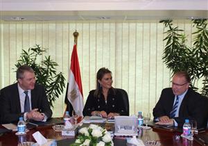 سحر نصر تبحث مع شركة كندية مشروع القطار المعلق بمحافظة الجيزة