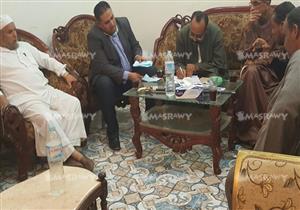 بالصور - إنهاء خلاف بين أهالي قريتين في الدقهلية بجلسة صلح عرفية  