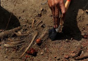 ريالات سعودية وهيكل عظمي.. رحلة هروب بدأت سباحة وانتهت موتًا بـ "تيران"