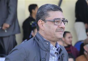 طاهر يتابع مران الأهلي 