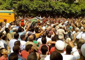 بالصور - تشييع المجند أشرف الطباخ في جنازة عسكرية بمسقط رأسه بالبحيرة