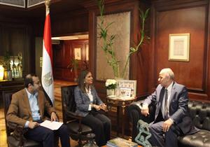 وزارة التعاون الدولي تقيم مزرعة إنتاج حيواني وتدعم الوحدات الصحية بالوادي الجديد