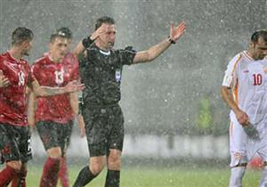 بالفيديو-  ألبانيا تهزم مقدونيا في مباراة "أقيمت على يومين" بتصفيات المونديال 