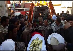 بعد وصول جثمانه عقب تبديله مع مجند آخر.. تشييع جثمان شهيد في أسيوط