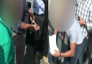 فيديو يرصد لحظة قبض الرقابة الإدارية على مسئولين بوزارة الزراعة بتهم "الرشوة"